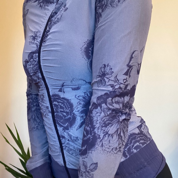 Lululemon Reversible Jacket - Picture 14 of 16